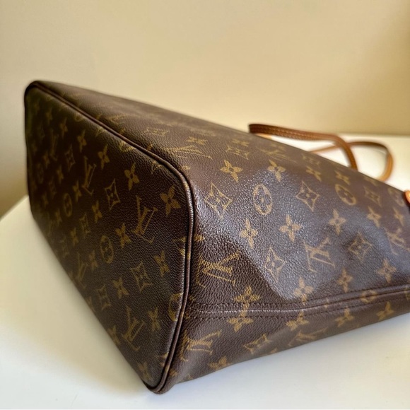 Authentic Louis Vuitton Neverfull MM - Picture 12 of 14